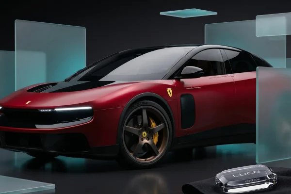 Перший погляд на Ferrari Luce – як дизайнерський дім Джоні Айва створив новий тип суперкара